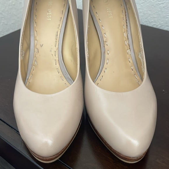 Nine West natural tan color real leather shoes with platform. US size 10 - Picture 2 of 6